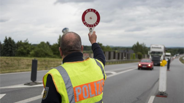 Grenzkontrollen vor G20-Gipfel: Ulbig lobt Schleierfahndung
