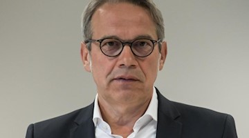 Georg Maier (SPD), Innenminister von Thüringen. Foto: Jens-Ulrich Koch/Archivbild