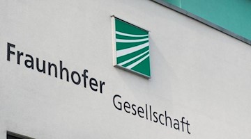 Eine Niederlassung der Fraunhofer Gesellschaft in Dresden. Foto: Arno Burgi/Archivbild
