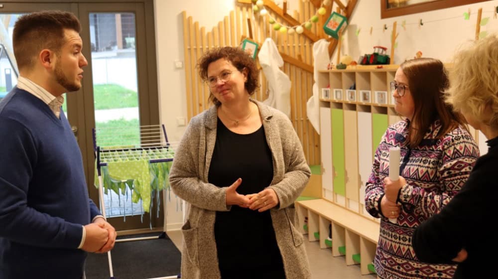 Felix Martin, Kita-Leitung Silke Raschner u. stellv. Kita-Leitung Patricia Hein. Foto: Regionalbüro Felix Martin