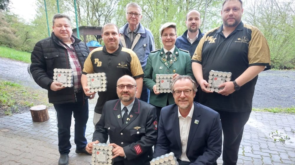 Ein herzliches DANKESCHÖN geht an die Vereine und Unternehmen, die durch das Spenden der Teelichter das „Lichter-Meer Sontra“ ermöglichen. Foto: Stadt Sontra