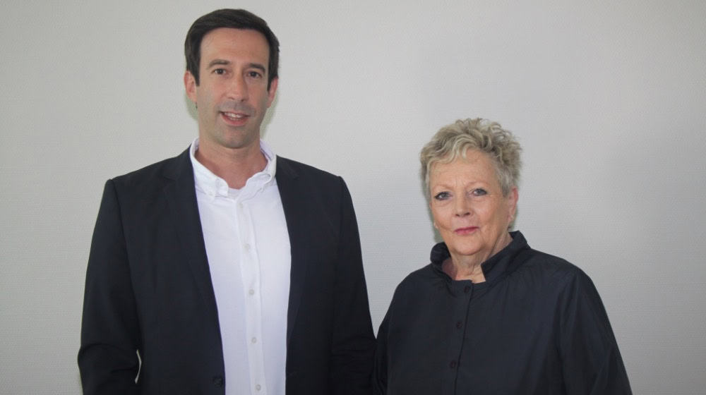Bürgermeister Tobias Dannenberg mit der neuen Behindertenbeauftragten der Stadt Hann. Münden, Heike Tauer-Schneider. Foto Simon