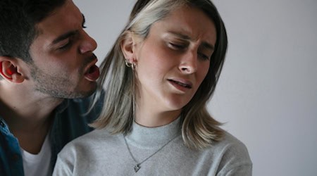 Sexuelle Belästigung von jungen Frauen. Foto: Freepik