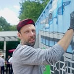 Auch am 5. Juli könnt ihr beim Live-Kick-off auf dem Bahnhofsvorplatz und dem Jacobikirchhof den Graffiti-Künstler*innen beim Sprayen über die Schulter schauen. Seid live dabei, wenn Kunst entsteht. Fotos Bernard Marks 