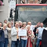 Mündener Bürgerinnen und Bürger zeigten sich am Donnerstag erfreut über die Massnahmen der Stadt. Fotos Mundus