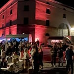 Am 12.9. ist es wieder so weit: Die Weinmeile vor dem historischen Packhof. Foto: TschaTscha Events