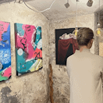 ART | KONTRAST verwandelte einen Lost Place in Hann. Münden in einen spannungsreichen Kunstraum voller Dialoge und Kontraste.