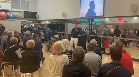 20 Jahre Balance Fitness- und Wellness Club: Geschäftsführer Sören Heß dankte Mitgliedern, Team und Familie und stellte seine Vision für ein gesundes Altern in Hann. Münden vor. Foto: Wesche