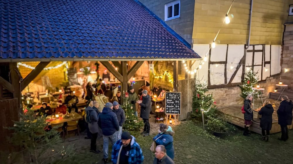 Stimmungsvolles Markttreiben im historischen Packhof Foto: HMM