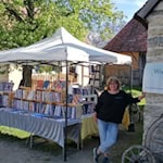 Sie finden Doreen Andritzke mit ihren Wunschbüchern auch am 20. und 21. Dezember auf dem Weihnachtsmarkt in Hann. Münden. Foto: privat