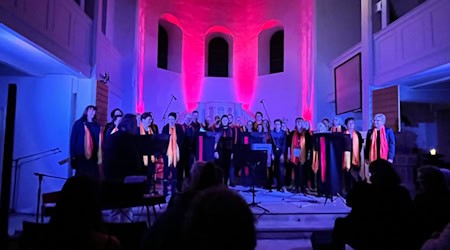 Das abwechslungsreiche Programm gestalten drei Chöre der Chorgemeinschaft: die StimmWerk Kids, die StimmWerk Teens und der Erwachsenenchor, die Flaxtöne! Foto: privat