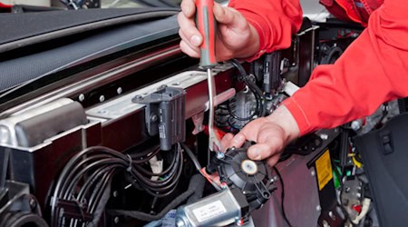 Kfz-Handwerk: Solides Geschäftsklima. Reparaturen und Wartungen sorgen für Stabilität, Beschäftigung wird aufgebaut. Quelle: AMH