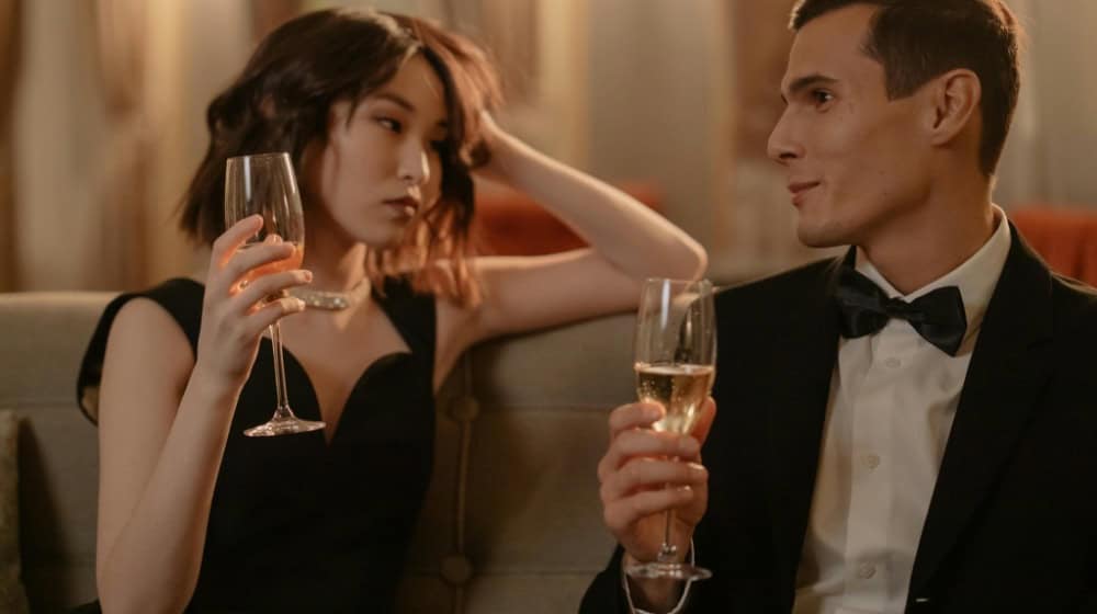 Freuen Sie sich auf einen Abend, der Glanz, Lebensfreude und vorweihnachtliche Stimmung vereint. Symbolbild