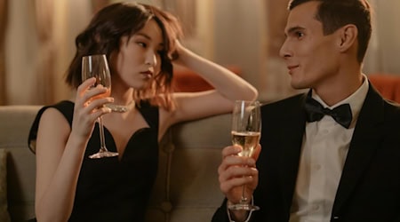 Freuen Sie sich auf einen Abend, der Glanz, Lebensfreude und vorweihnachtliche Stimmung vereint. Symbolbild