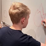 Noch üben die Kinder am Whiteboard – ein neues Smartboard kommt vor Weihnachten. (Foto Spakasse Duderstadt)