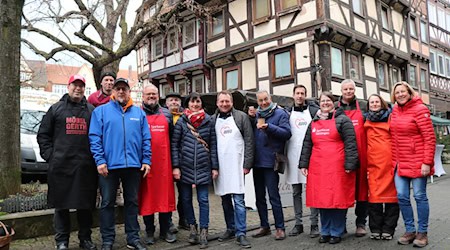 Zahlreiche Unterstützer, Ehrenamtliche und Sponsoren trugen zum Erfolg bei und setzten ein starkes Zeichen für die Hospizarbeit in Hann. Münden. Foto: Wesche