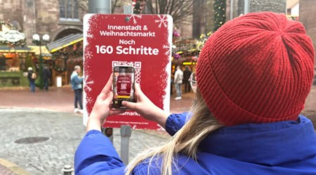 Die Stadt Göttingen bietet Besucher:innen auf ihrem Weg durch die Innenstadt einen digitalen Zusatznutzen. Göttingen Marketing GmbH/Julika Schlichenmeier