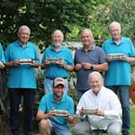 August 2025 beim Sommerfest in Neu-Eichenberg: Von links nach rechts: Jürgen Gundlach, Fritz Dreyer, Hartmut Killig, Herbert Preissler, Kurt Köhler und Horst Stakelies. Vorne von links Lukas Schmidt und Hayo Dünnwald. Foto: privat