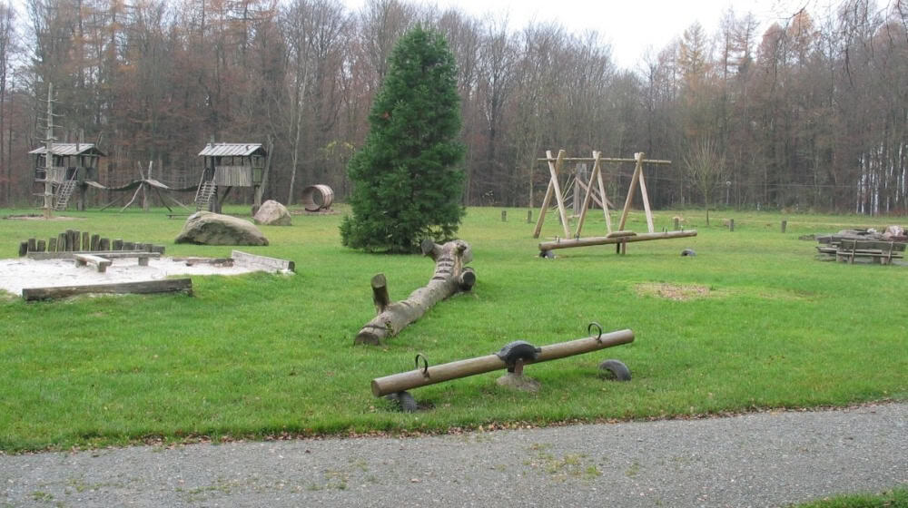 Der Abenteuerspielplatz am Kattenbühl war über Jahrzehnte ein beliebter Treffpunkt für Kinder und Jugendliche und soll nun neues Leben eingehaucht bekommen. Foto: Naturpark Münden
