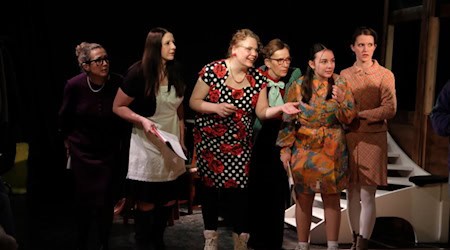 Acht Frauen, ein Geheimnis, viele Perspektiven