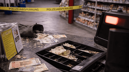 Witzenhausen: Tankstelle überfallen! Täter flüchtig!