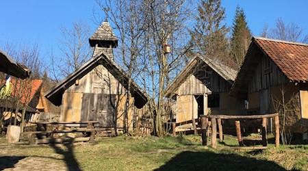 Saisonauftakt im Mittelalterdorf Steinrode