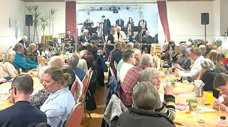 70 Jahre Bühne: Neithard Babel feiert Abschied in Ziegenhagen. Foto: Wesche