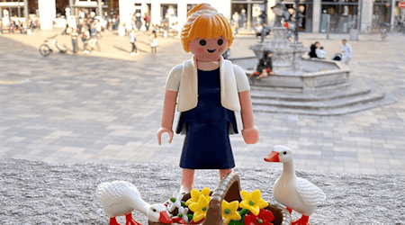 Das Gänseliesel in Miniformat können Besucherinnen und Besucher der Göttinger Innenstadt in einigen Fachgeschäften kaufen.Foto: Göttingen Marketing