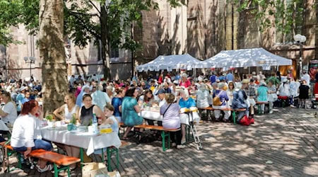 Sehr beliebt: Rund 800 Besucherinnen und Besucher verzeichnete das Göttinger Bürgerfrühstück in den vergangenen Jahren. Foto Bürgerstiftung Göttingen 
