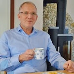 Verfassungsschützer Dirk Pejril privat bei sich in der Küche in Hattorf a. Harz. Foto: Christian Dolle