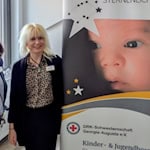 Wagen einen gemeinsamen Rück- und Ausblick (v.l.): Nicole Zimmer, Maren Iben und Gabriele Pfahlert vom Kinder- und Jugendhospiz Sternenlichter. Foto: Sternenlichter