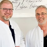 PD Dr. med. habil. Andreas-Claudius Hoffmann und Dr. med. Jens Stöver, v.l. (Foto: Florian Grewe | St. Martini Krankenhaus)