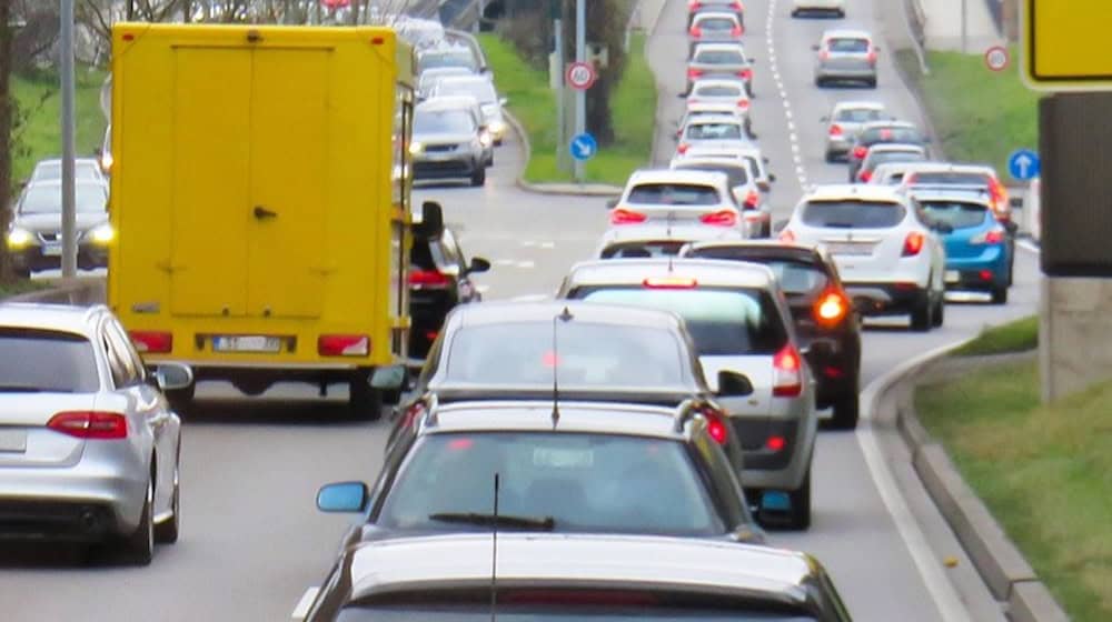 Erhebliche Staugefahr droht am kommenden Mittwoch in Göttingen wegen Vollsperrung des Autobahnzubringers Nord an der B 27 in Weende. Foto: Pixaby
