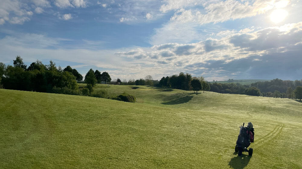 Ein Blick auf die Bahnen des Clubs Foto: Golfclub Rittergut Rothenbergerhaus