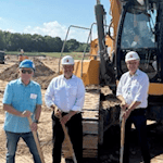 Freuen sich auf das neue Bauprojekt in Bovenden: v.l.n.r.: Uwe Marhenke (Investor und Bauherr La Patria), Uwe Maier (stellv. Vorstandsvorsitzender Sparkasse Göttingen) und Thomas Brandes (Bürgermeister Flecken Bovenden). Foto Sparkasse Göttingen