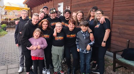 Die Hes-Band sorgte mit ihrem Auftritt für eine besondere Atmosphäre im Seniorenheim.Foto: HES