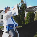 Der Johannisfestreiter kündigt traditionell mit seiner Fanfare den Beginn des Eschweger Johannisfestes an und gehört zu den bekanntesten Symbolfiguren des Heimatfestes.