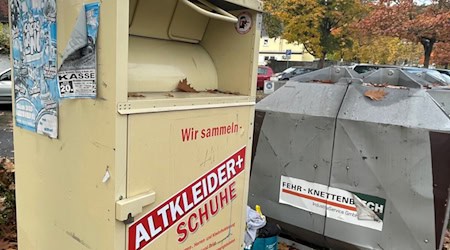 Die Altkleidercontainer von Hilfsorganisationen oder privaten Anbietern, wie hier am Parkplatz Feuerteich, wurden in den vergangenen Monaten abgebaut. Der Stadt wurden als Hauptgründe Unwirtschaftlichkeit und ein hoher Reinigungsaufwand an den Standorten genannt. Foto: Stadt Hann. Münden