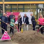 Mit dem symbolischen ersten Spatenstich in Walkenried fiel der Startschuss für den geförderten Glasfaserausbau an sechs Schulen im Landkreis Göttingen. Darunter ist auch die Grundschule Hedemünden. Foto: Landkreis Göttingen/WRGN