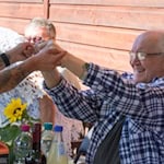Sommerfest im Herzogin-Elisabeth-Stift: Bei Musik, Sitztanz, Kirmesspielen und gemeinsamen Mahlzeiten verbrachten Bewohnerinnen, Bewohner und Mitarbeitende einen abwechslungsreichen Tag. Foto: Herzogin-Elisabeth-Stift.