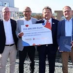 Übergabe des Förderbescheids: Vorsitzende des Trägervereins, Frank Wiegelmann, Jörg Schnitzerling, Vorsitzender des Aufsichtsrates, Gesundheitsminister Dr. Andreas Philippi, EKW-Geschäftsführer Hauke Heißmeyer. Insgesamt 151 Millionen Euro fließen in die Zusammenlegung mit dem Krankenhaus Neu-Mariahilf. Rampfel/EKW Skizze: Astoc Architects