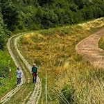 Auf den Spuren der deutschen Teilung: Das Grenzmuseum Schifflersgrund lädt am 16. August zu einer geführten Sommerwanderung entlang des Grünen Bandes und durch die ehemaligen Grenzdörfer Sickenberg und Asbach ein. Foto: Grenzlandmuseum