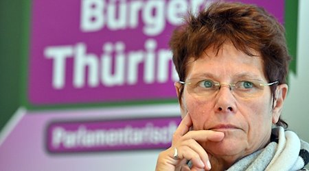 Ute Bergner bei einer Pressekonferenz in Erfurt. / Foto: Martin Schutt/dpa/Archivbild