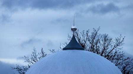 Eine Kuppel ist an Thüringens erstem Moschee-Neubau zu sehen. / Foto: Michael Reichel/dpa
