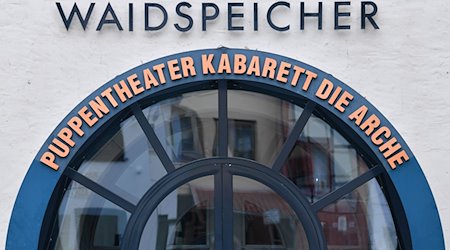 Das Theater Waidspeicher in Erfurt. / Foto: Martin Schutt/dpa/Archivbild