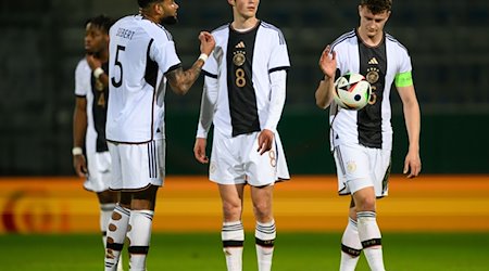 Deutschlands U21-Nationalmannschaft nach dem Spiel. / Foto: Robert Michael/dpa