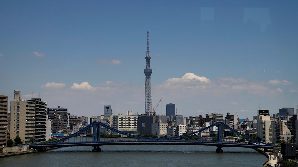 Blick auf den Tokyo Skytree, das höchste Bauwerk Japans. / Foto: Jae C. Hong/AP/dpa/Archivbild