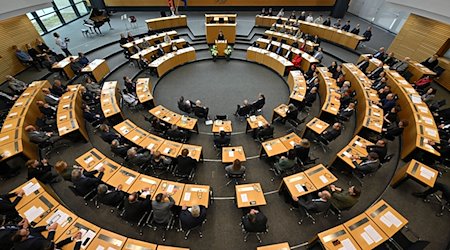 Blick in eine Plenarsitzung des Thüringer Landtags. / Foto: Martin Schutt/dpa