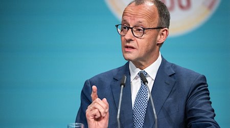 Friedrich Merz, CDU-Bundesvorsitzender, spricht auf einer Veranstaltung. / Foto: Hannes P Albert/dpa/Archivbild