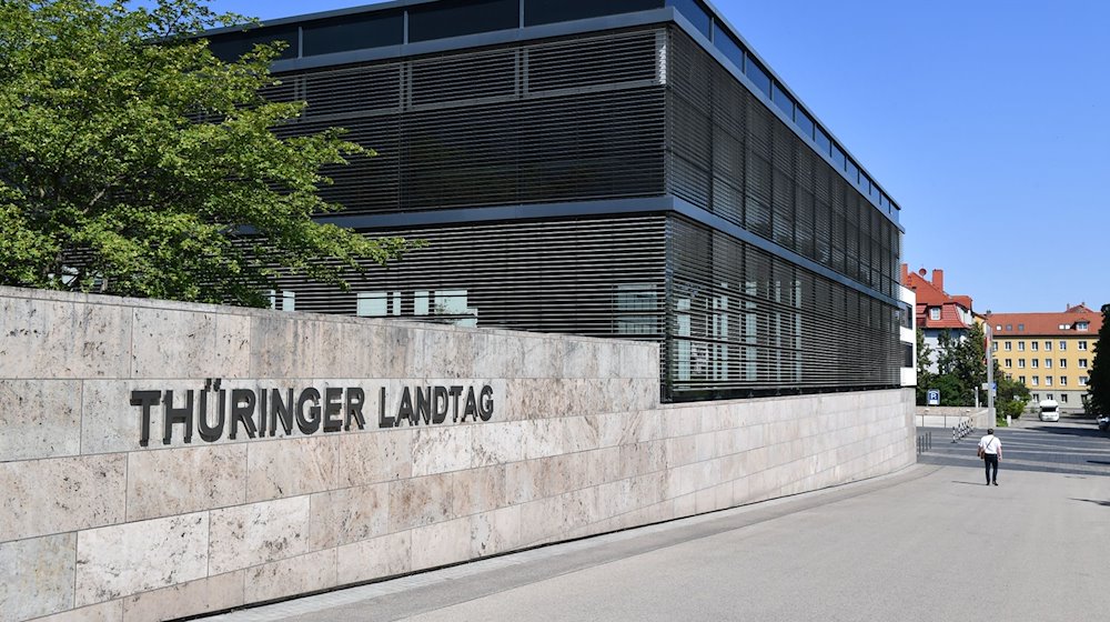 Das Gebäude des Thüringer Landtags in Erfurt. / Foto: Jens Kalaene/dpa-Zentralbild/dpa/Archivbild